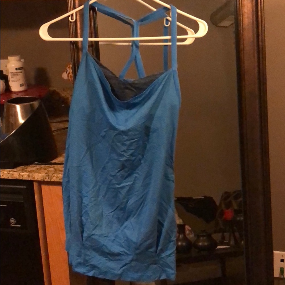 Lululemon top